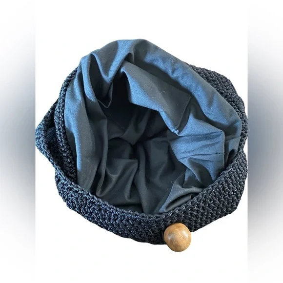 SOLD
🌟 
Vintage knit black crocheted purse shoulder cross body bag - Picture 6 of 8